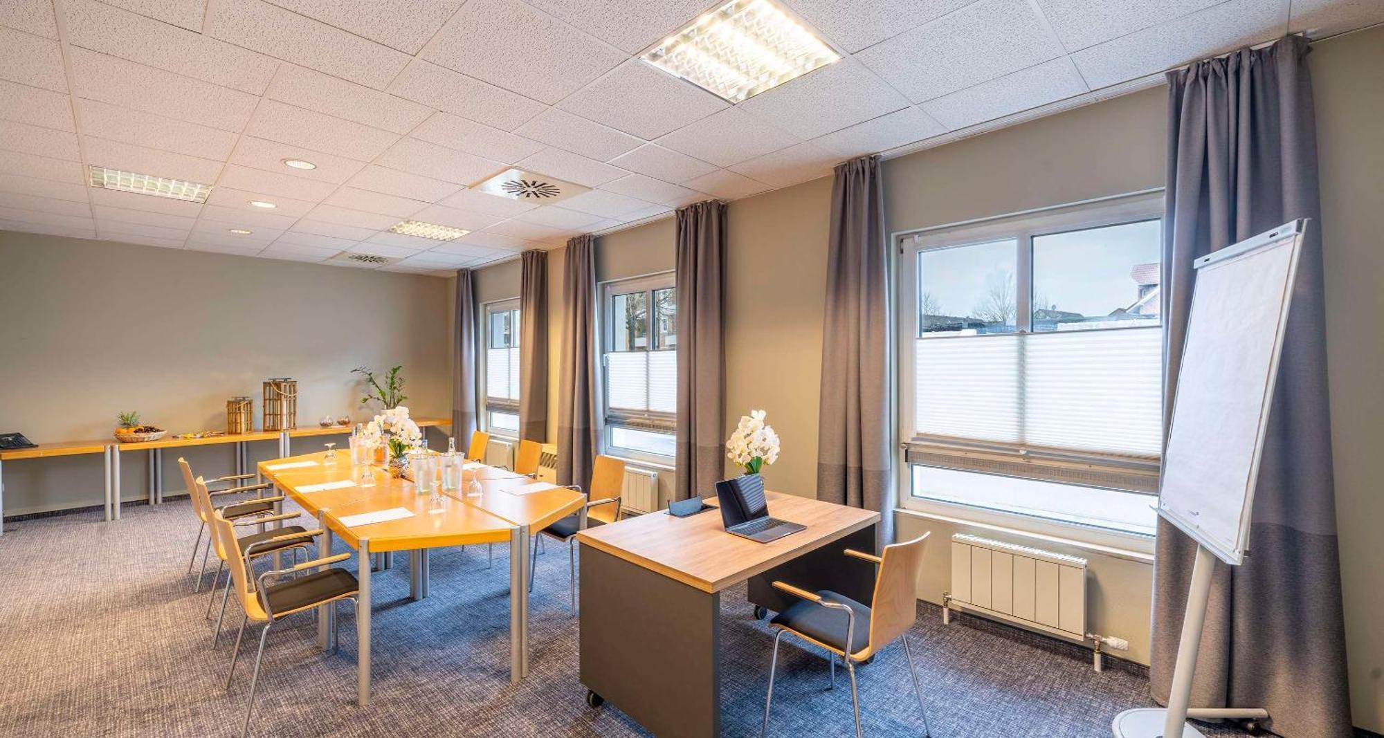 Hotel Sure By Western Hilden-düsseldorf 4*